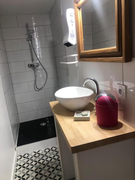 Bienvenue « A L'Ombre Du Figuier » Apartment Pieusse Exterior foto